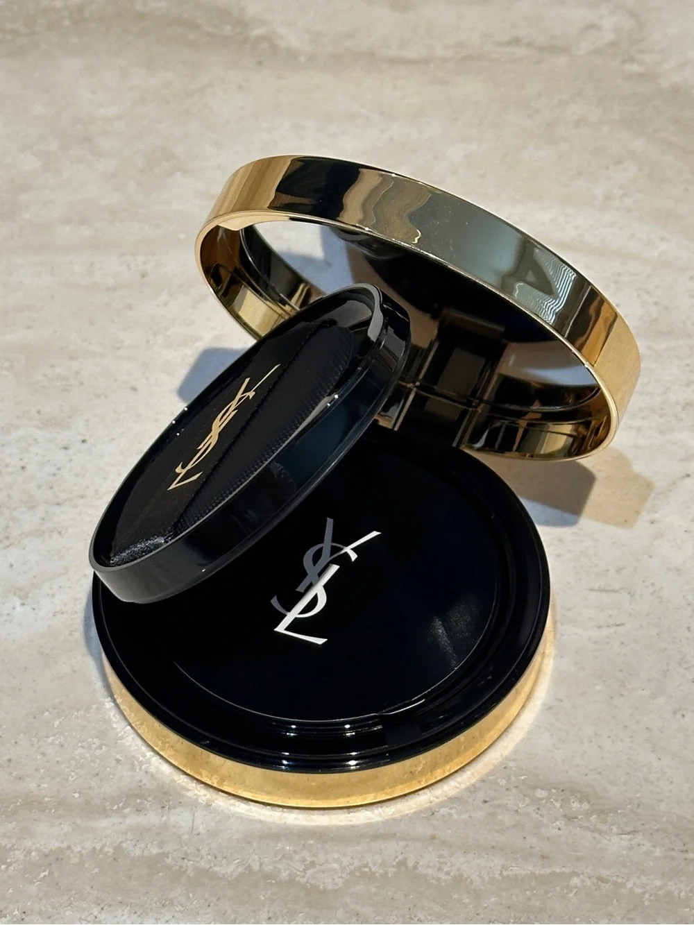 Yves Saint Laurent Skin Affair Soft Glow Cushion Foundation DC11